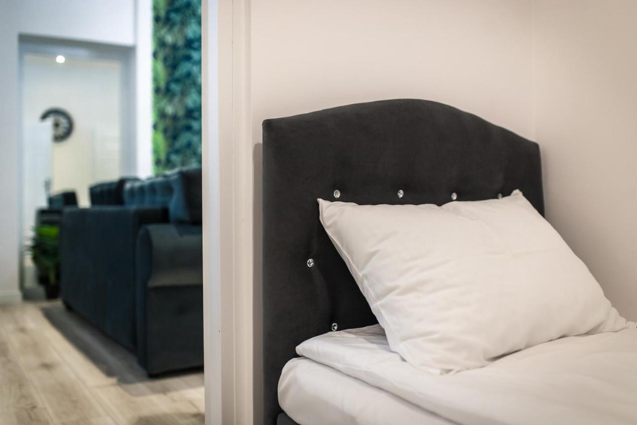 Moonlight Apartament Zielona Góra Exteriör bild